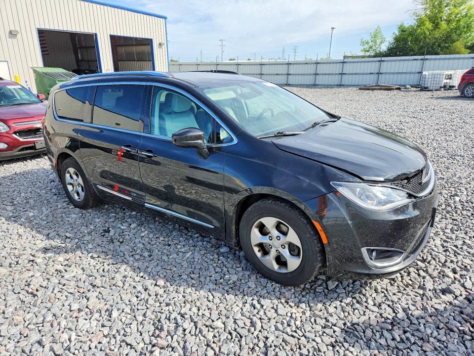 2017 CHRYSLER PACIFICA TOURING L PLUS 4