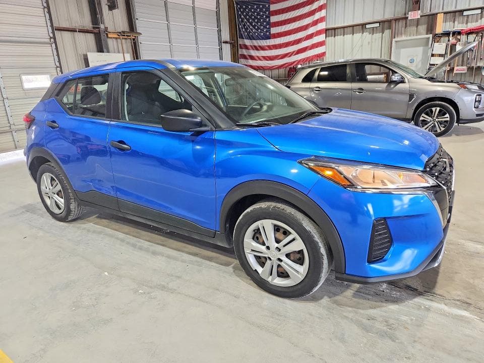 2021 NISSAN KICKS S 4