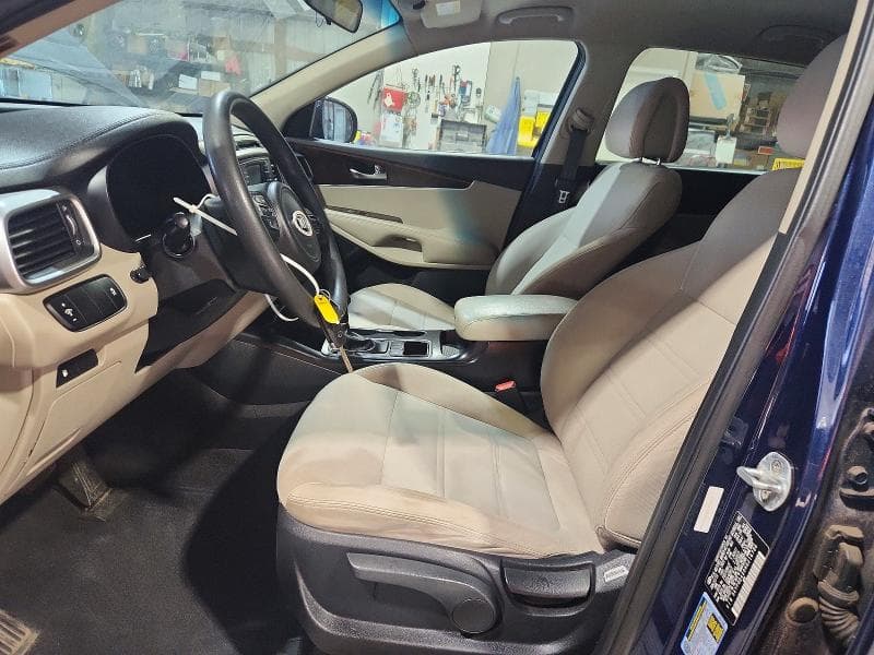 2017 KIA SORENTO LX V6 7