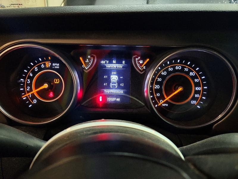 2018 JEEP WRANGLER SPORT 9