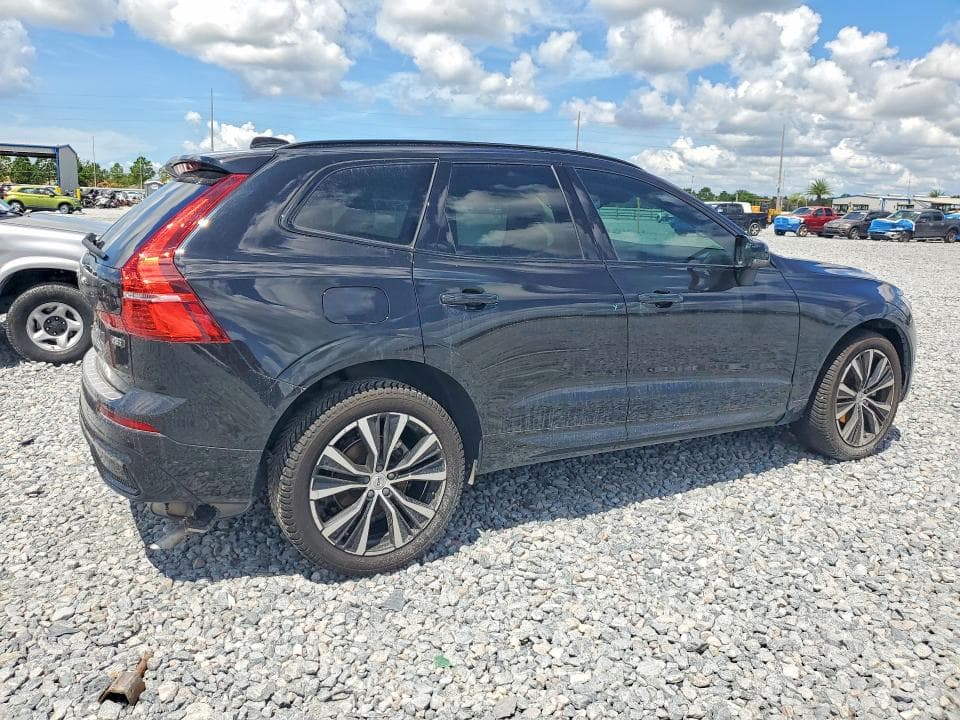 2023 VOLVO XC60 PLUS 3