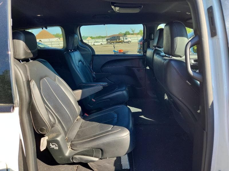 2018 CHRYSLER PACIFICA TOURING L 11