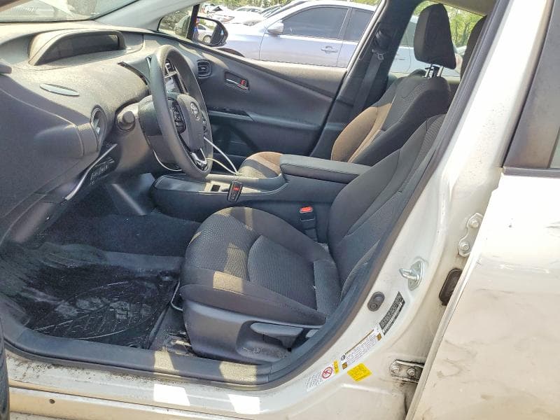 2019 TOYOTA PRIUS LE 7