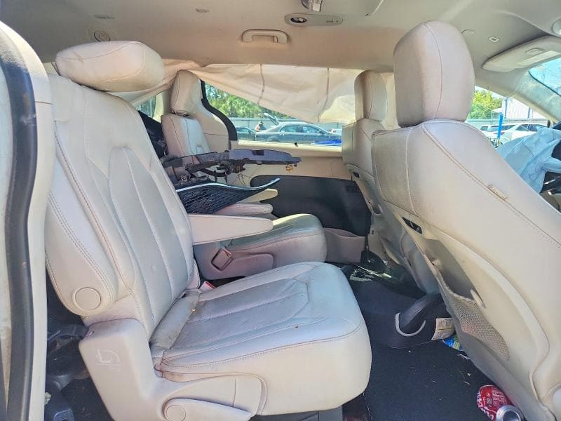 2018 CHRYSLER PACIFICA TOURING L 11