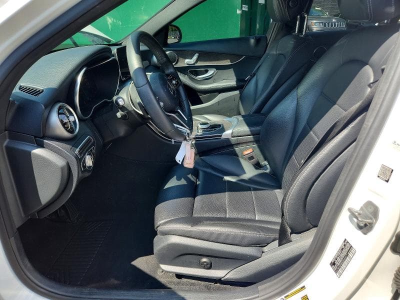 2019 MERCEDES-BENZ C 300 7