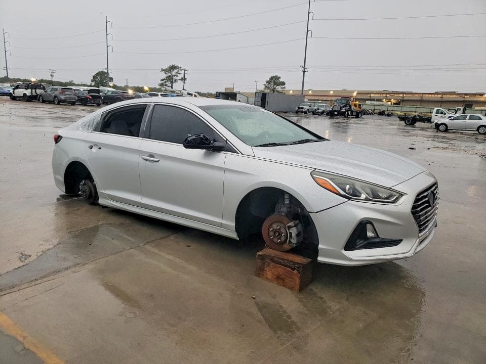 2018 HYUNDAI SONATA 4