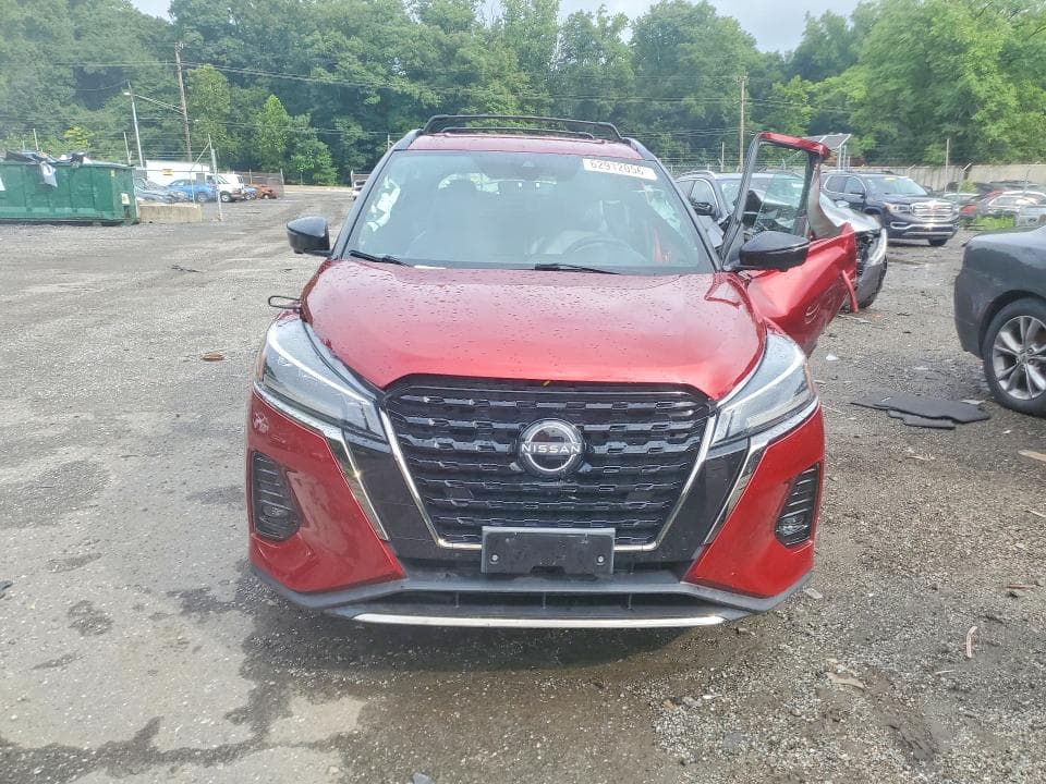 2024 NISSAN KICKS SR 5