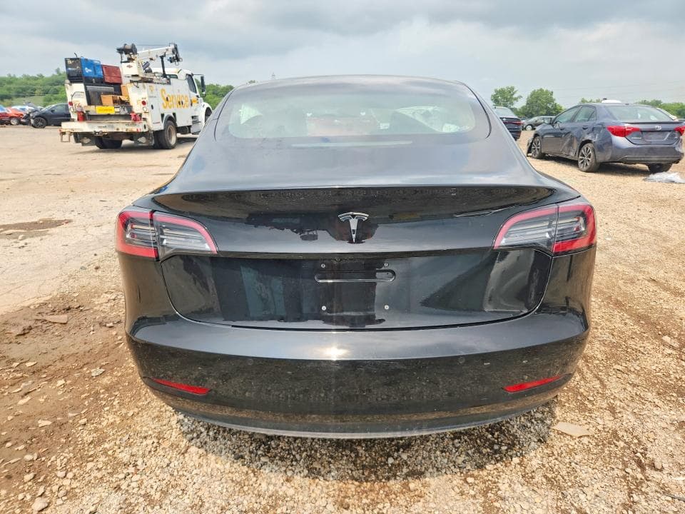 2018 TESLA MODEL 3 6