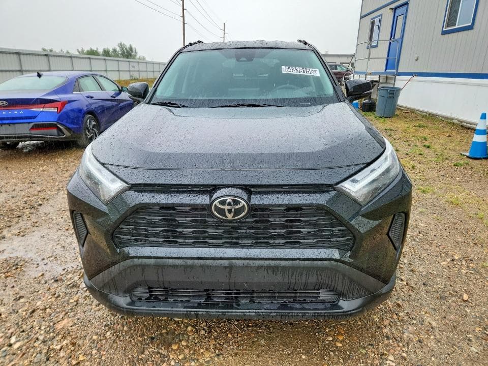 2024 TOYOTA RAV4 XLE 5