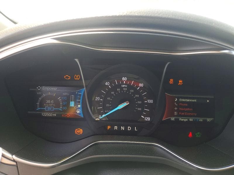 2017 FORD FUSION SE PHEV 9