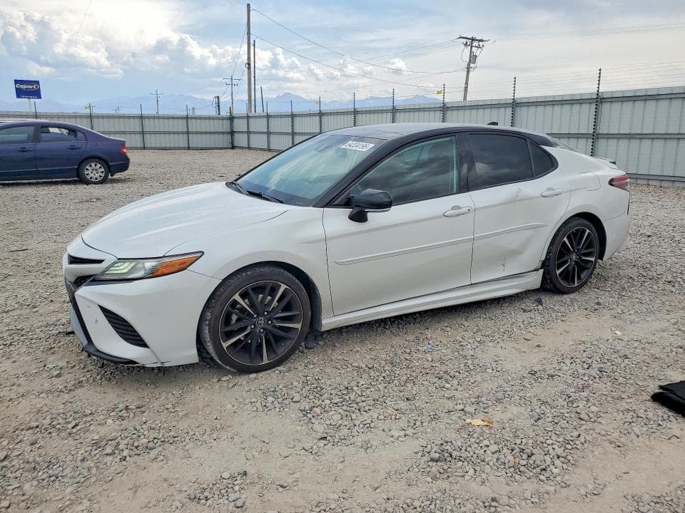 2019 TOYOTA CAMRY XSE - 1