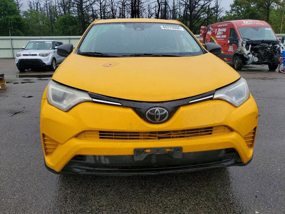 2018 TOYOTA RAV4 LE 5
