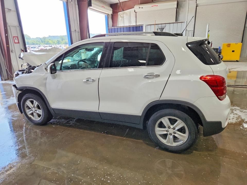 2017 CHEVROLET TRAX 1LT 2