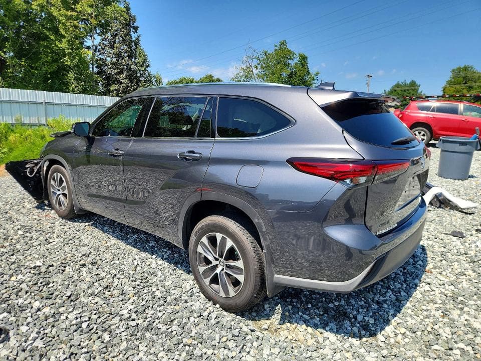 2020 TOYOTA HIGHLANDER XLE 2