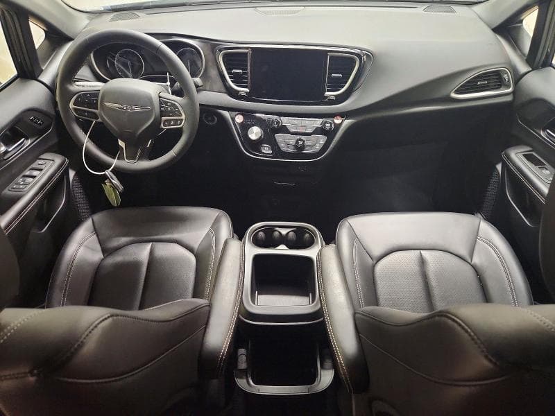 2026 CHRYSLER PACIFICA SELECT 8