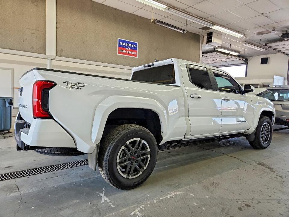 2024 TOYOTA TACOMA TRD SPORT 3
