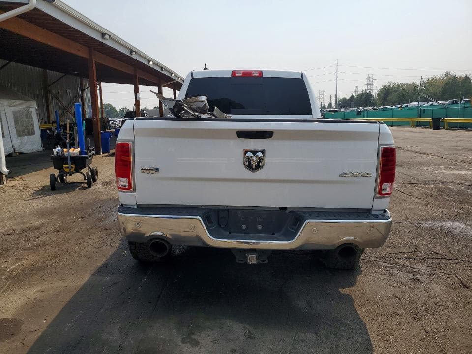 2017 RAM 1500 LARAMIE 6