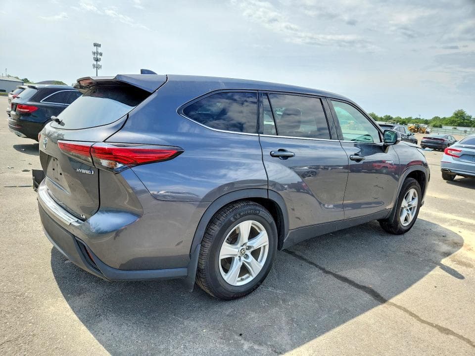 2021 TOYOTA HIGHLANDER HYBRID LE 3