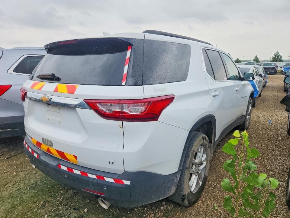 2021 CHEVROLET TRAVERSE LT 3