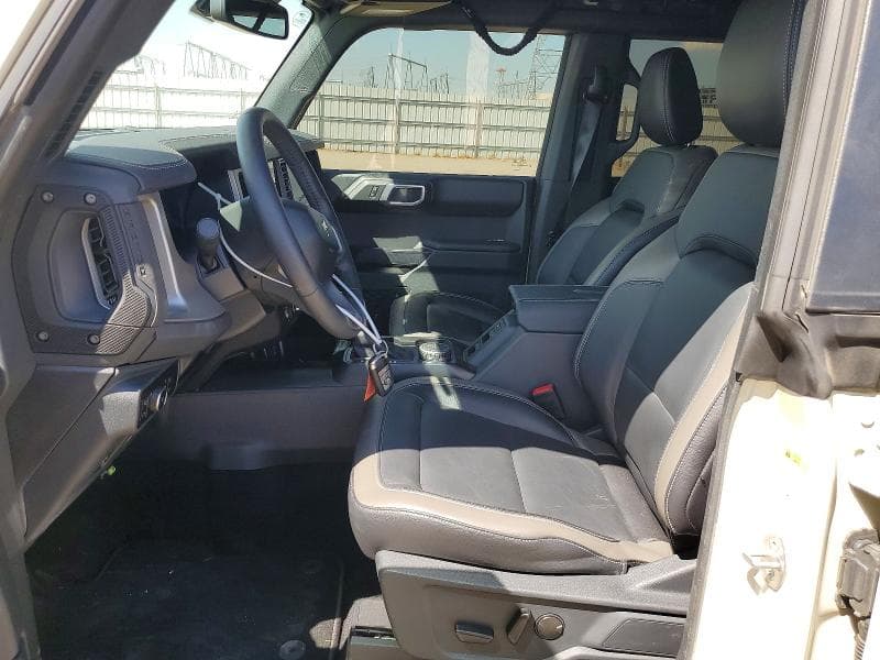 2025 FORD BRONCO OUTER BANKS 7