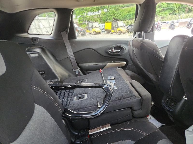 2018 JEEP CHEROKEE LATITUDE 10