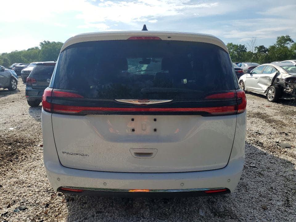 2024 CHRYSLER PACIFICA TOURING L 6