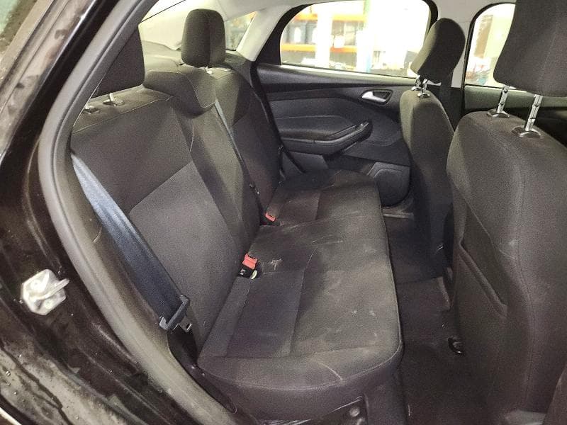 2017 FORD FOCUS SE 10
