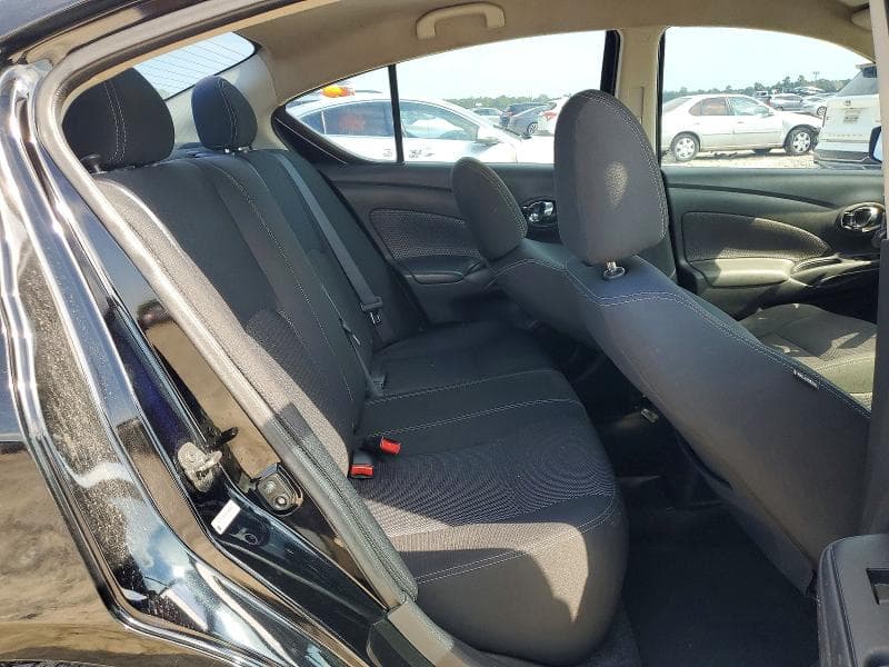 2017 NISSAN VERSA 1.6 S 10