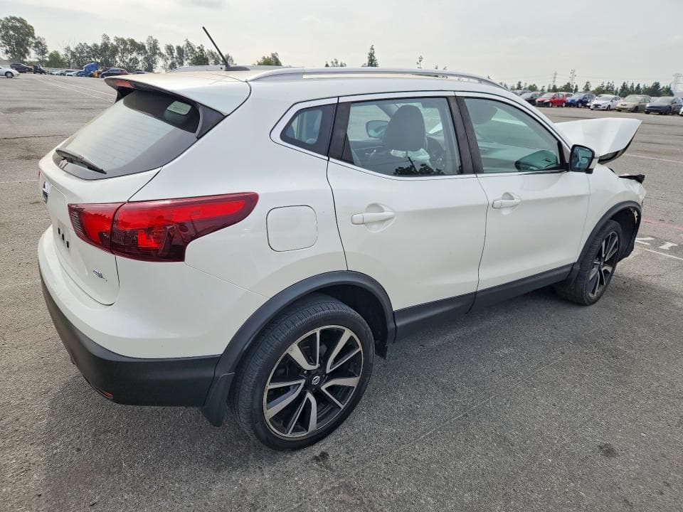 2017 NISSAN ROGUE SPORT SL 3