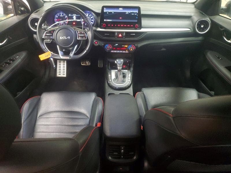 2022 KIA FORTE GT 8