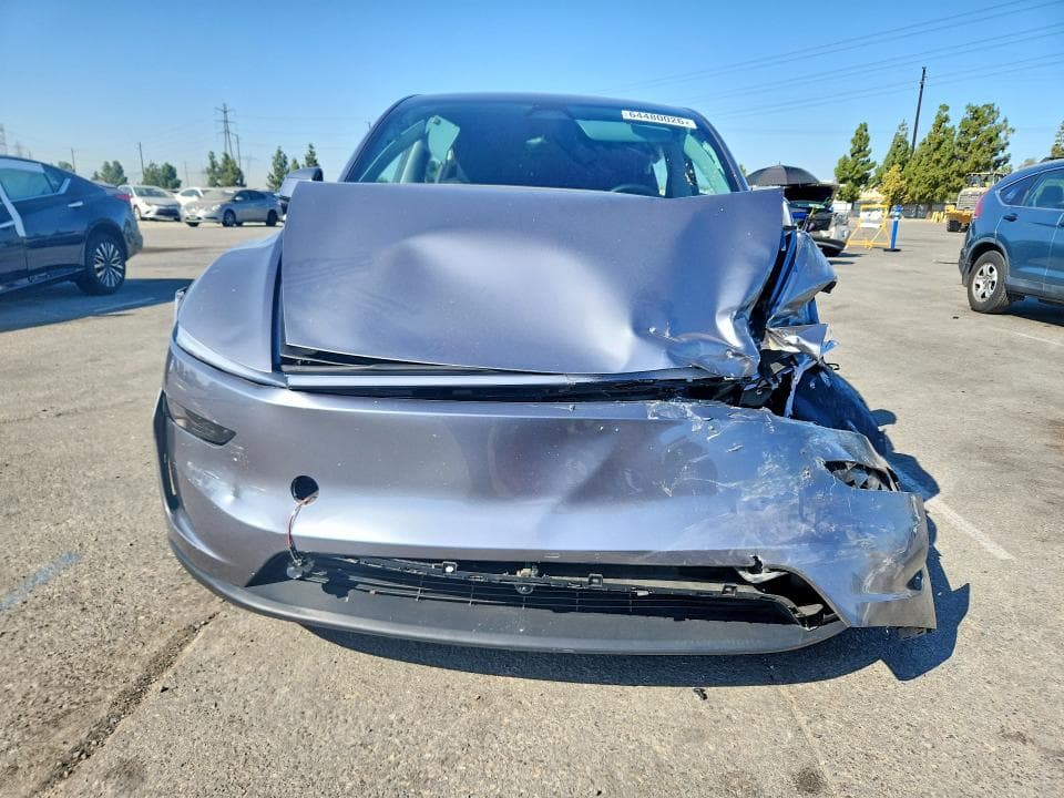 2026 TESLA MODEL Y 5