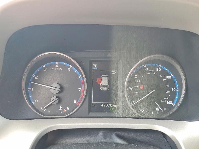 2018 TOYOTA RAV4 XLE 9