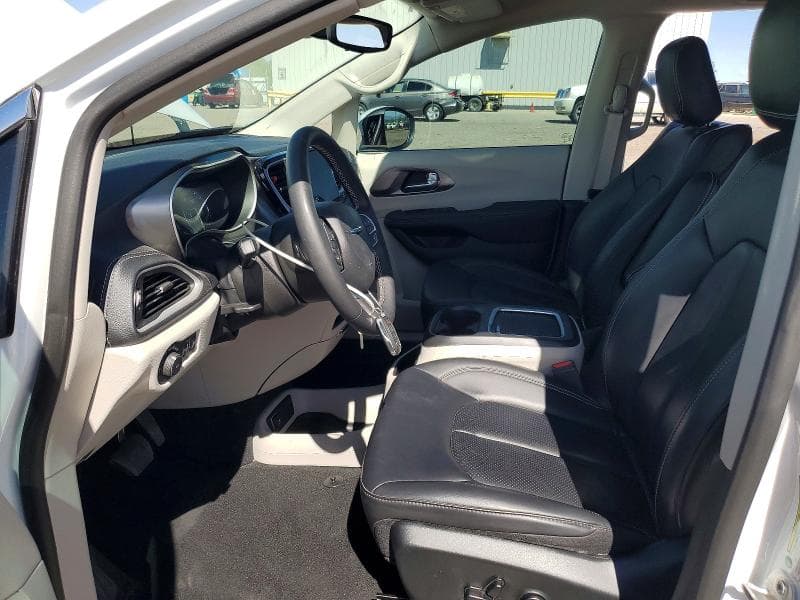 2023 CHRYSLER PACIFICA TOURING L 7