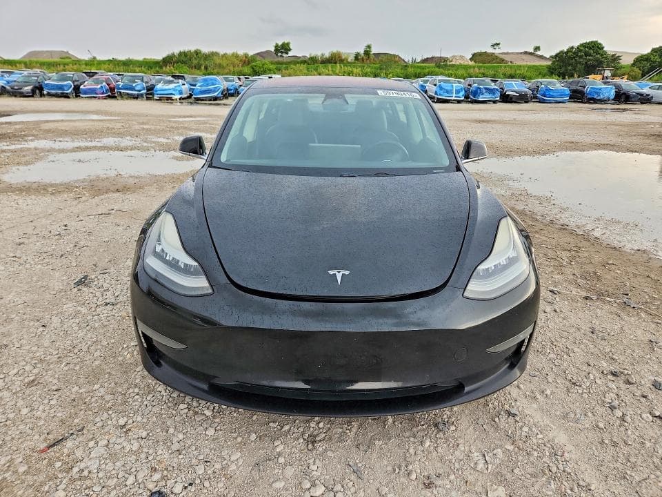 2018 TESLA MODEL 3 5