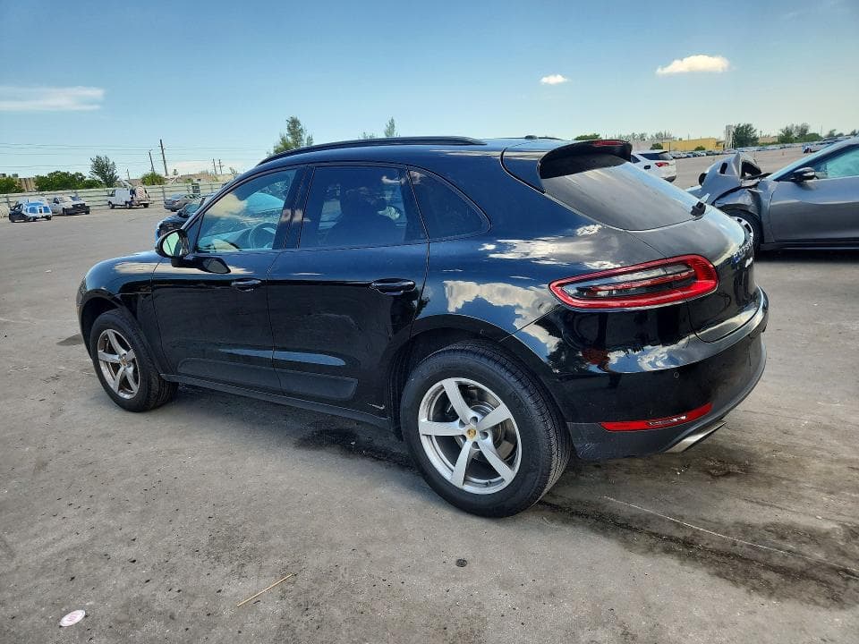 2018 PORSCHE MACAN 2