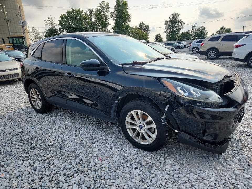 2020 FORD ESCAPE SE 4