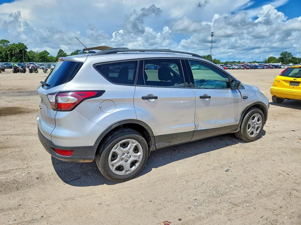 2017 FORD ESCAPE S 3