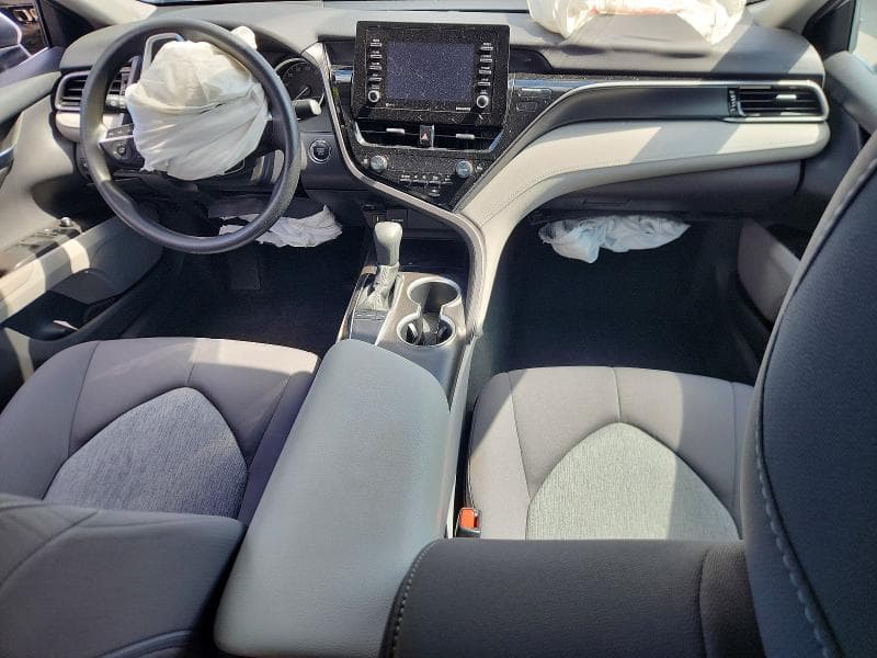 2022 TOYOTA CAMRY LE 8