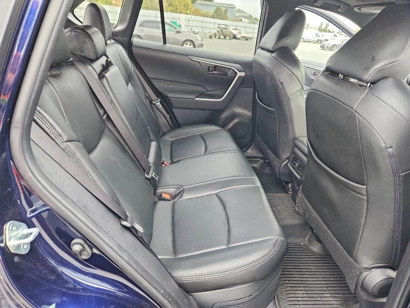 2021 TOYOTA RAV4 PRIME SE 11