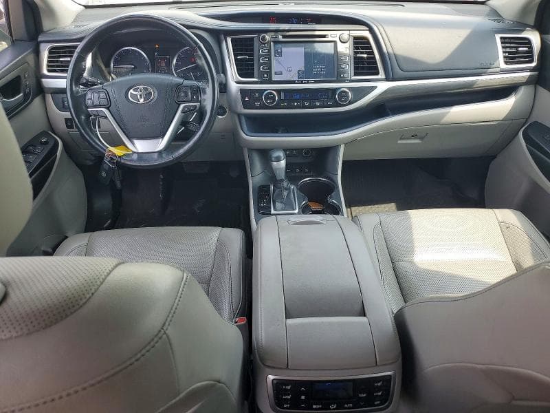 2018 TOYOTA HIGHLANDER LIMITED PLATINUM 8