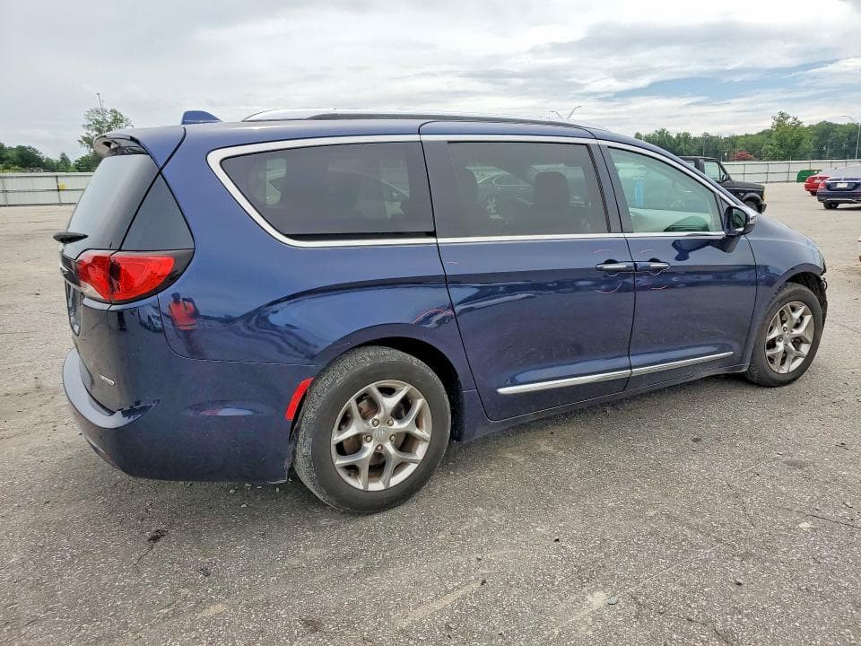 2018 CHRYSLER PACIFICA LIMITED 3