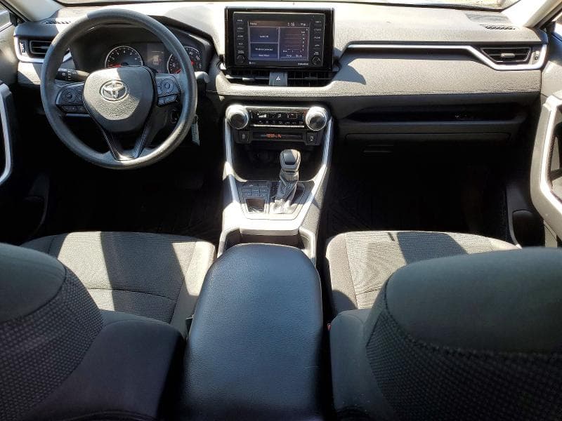 2021 TOYOTA RAV4 LE 8