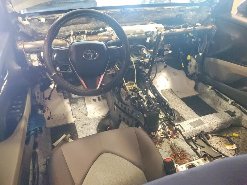 2019 TOYOTA CAMRY LE 8