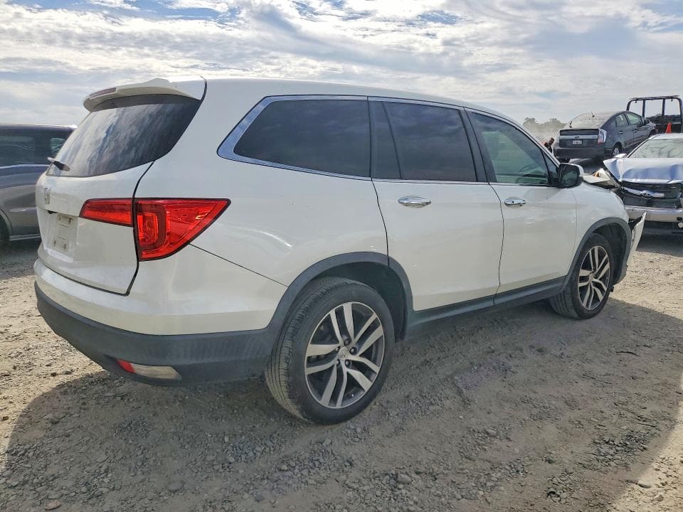 2017 HONDA PILOT LX 3
