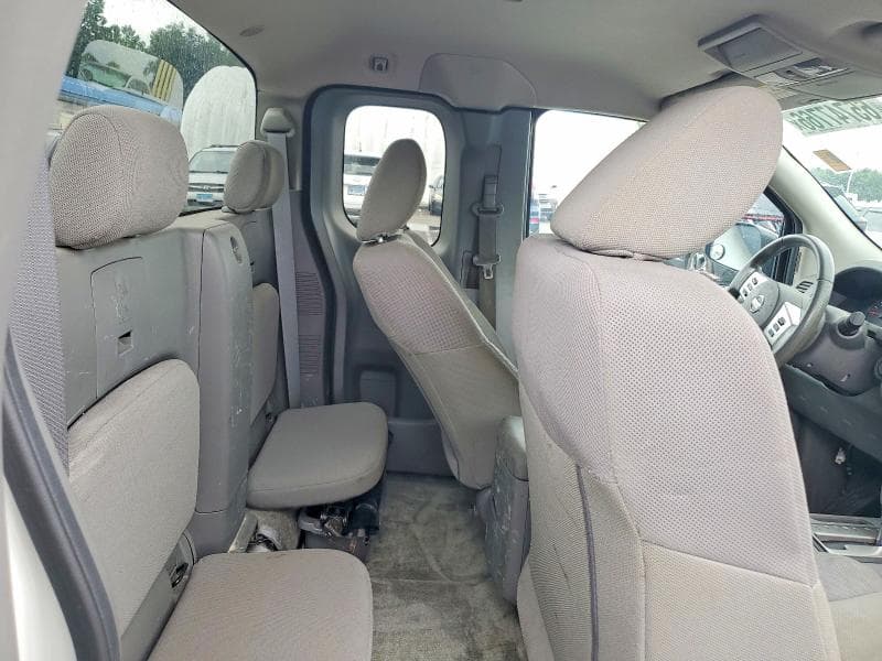 2018 NISSAN FRONTIER S 10
