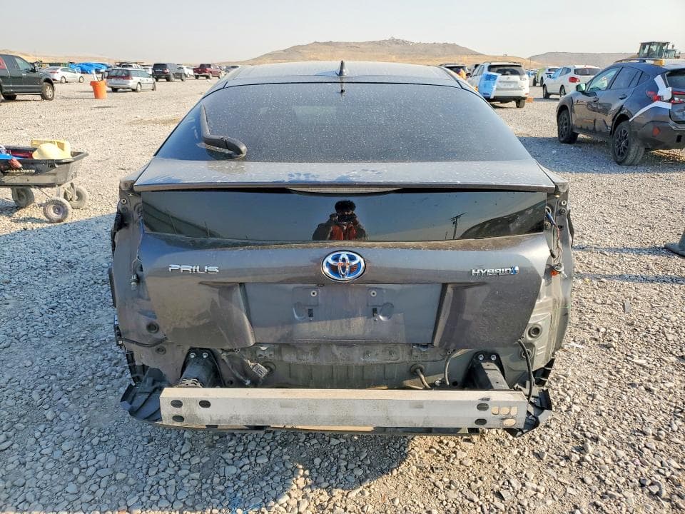 2017 TOYOTA PRIUS TWO 6