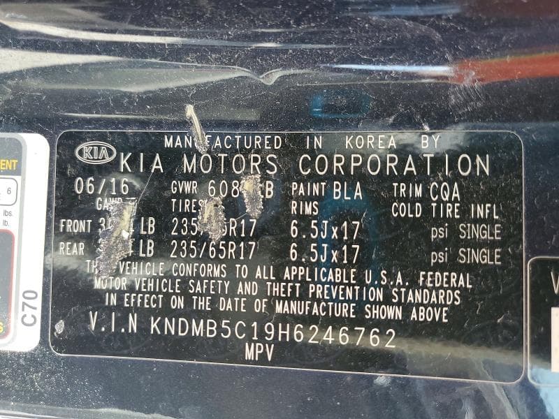 2017 KIA SEDONA LX 14