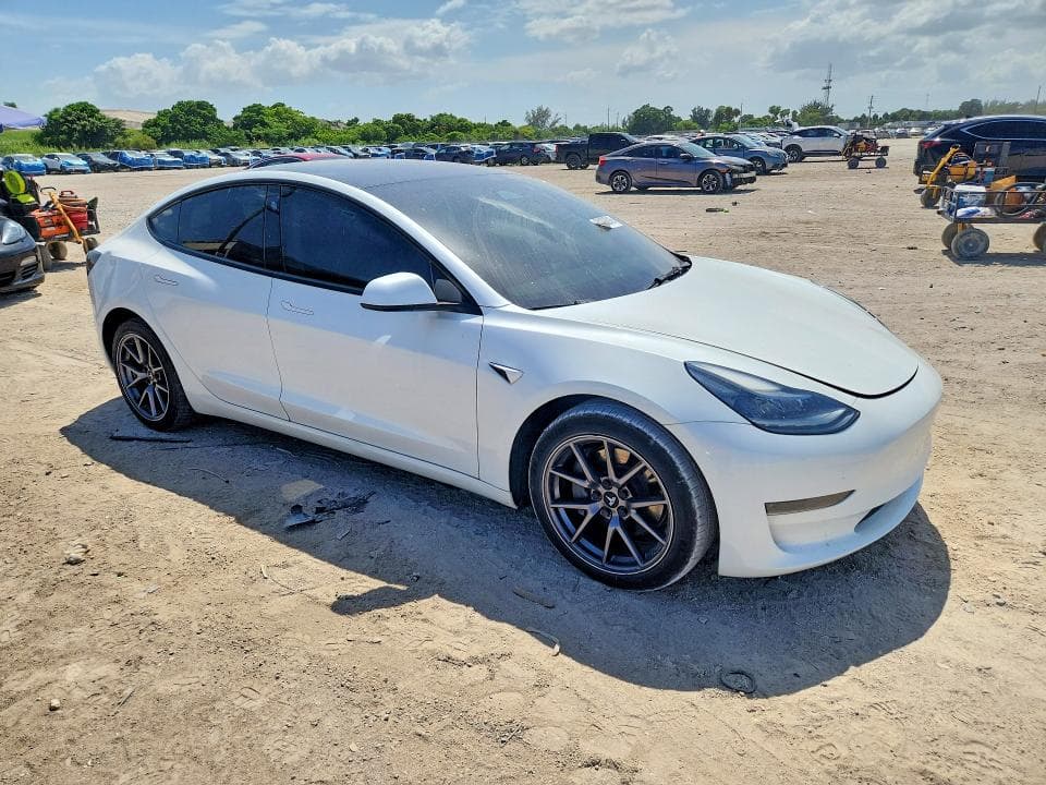 2023 TESLA MODEL 3 4
