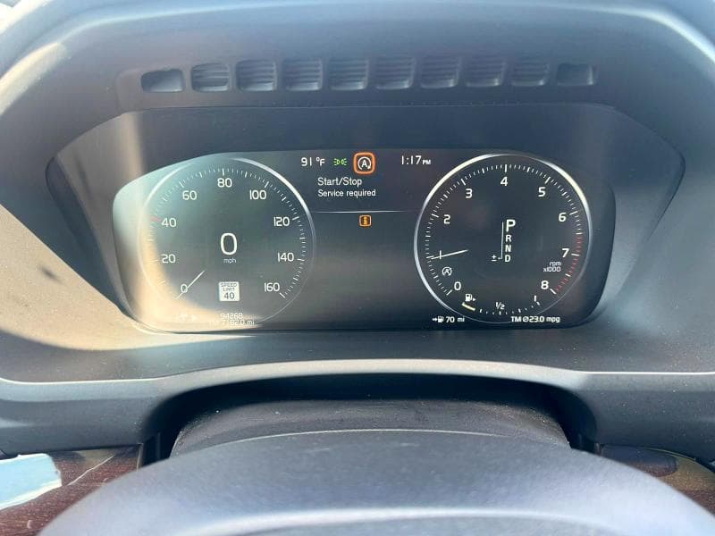 2019 VOLVO XC90 T6 MOMENTUM 8