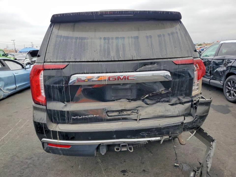 2022 GMC YUKON SLT 6